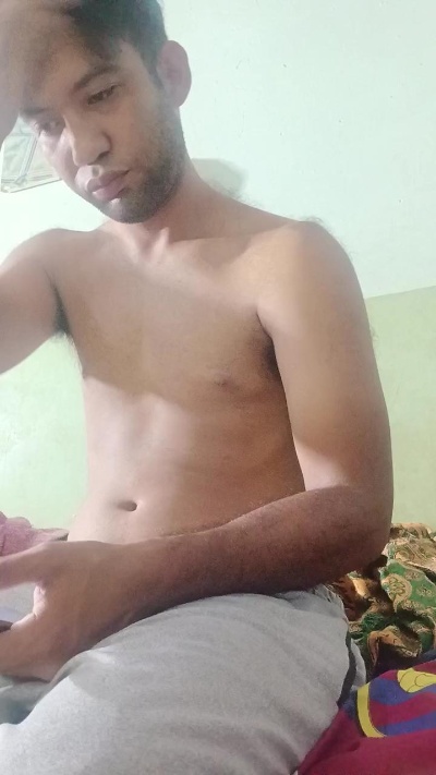 aly_pig_hot live cam on Cam4