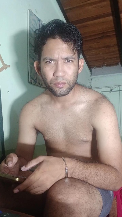 aly_pig_hot live cam on Cam4