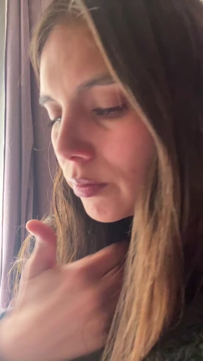 amaia18 live cam on Cam4