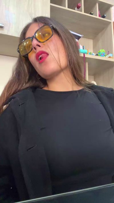 amaia18 live cam on Cam4