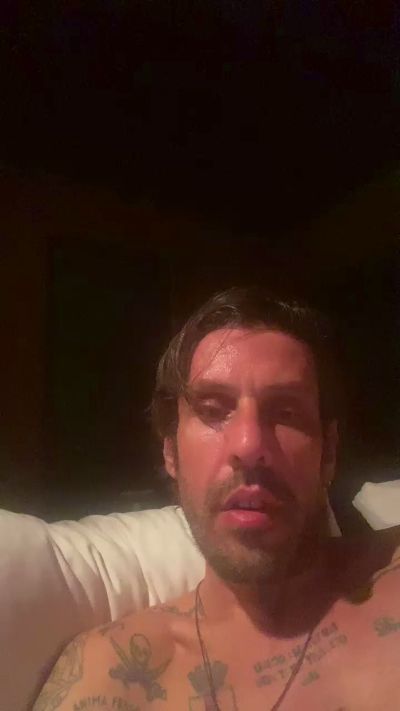ambro4 live cam on Cam4