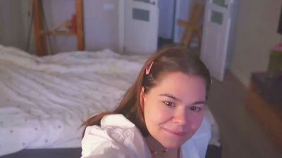 ameliamelly live cam on Cam4