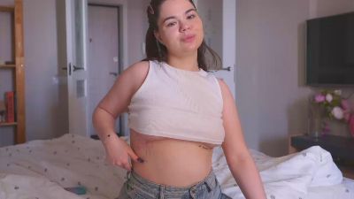 ameliamelly live cam on Cam4
