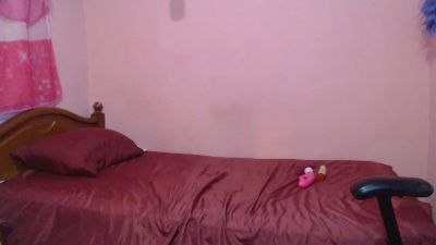 ameliejol1 live cam on Cam4