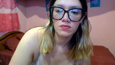 ameliejol1 live cam on Cam4