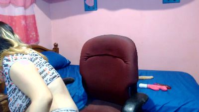 ameliejol1 live cam on Cam4