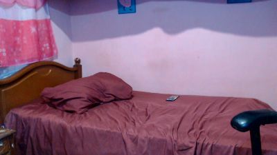 ameliejol1 live cam on Cam4
