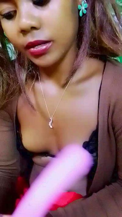 ameline1 live cam on Cam4