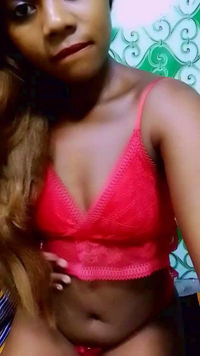 ameline1 live cam on Cam4