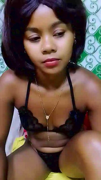 ameline1 live cam on Cam4