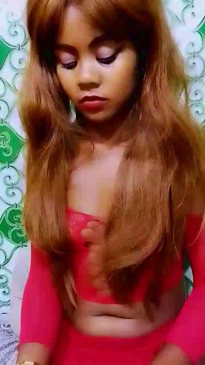 ameline1 live cam on Cam4