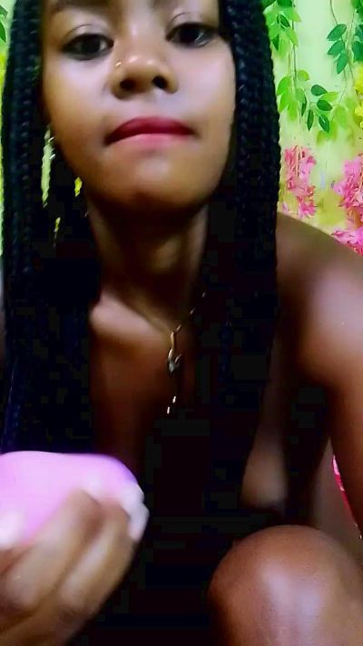 ameline1 live cam on Cam4