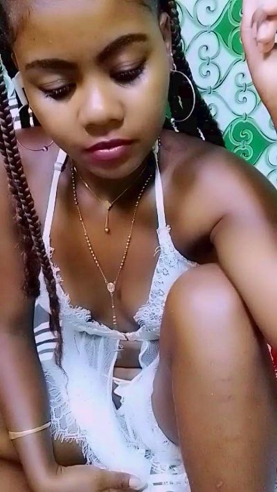 ameline1 live cam on Cam4