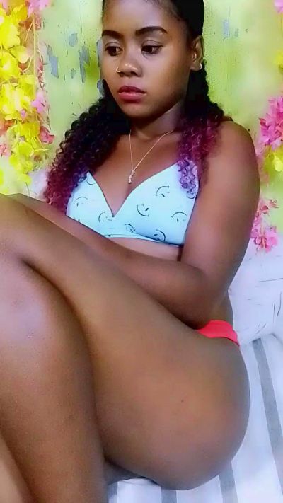 ameline1 live cam on Cam4