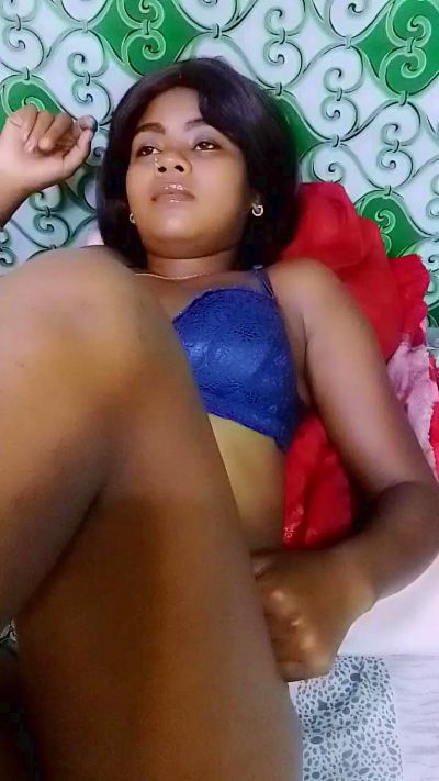 ameline1 live cam on Cam4