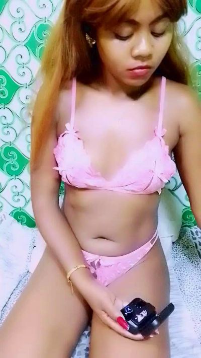 ameline1 live cam on Cam4