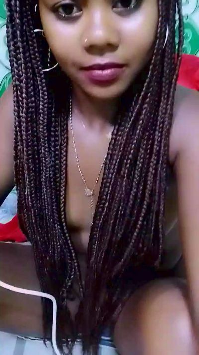 ameline1 live cam on Cam4