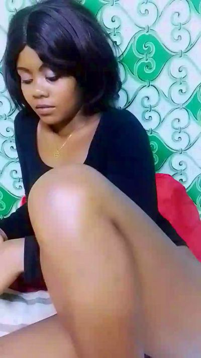 ameline1 live cam on Cam4