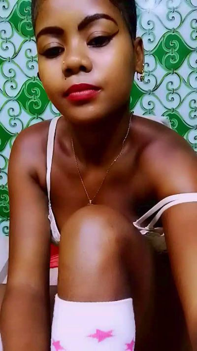 ameline1 live cam on Cam4