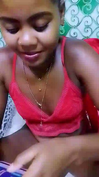ameline1 live cam on Cam4