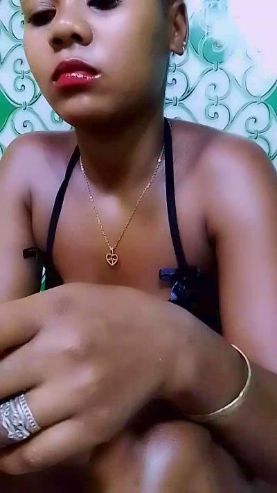ameline1 live cam on Cam4