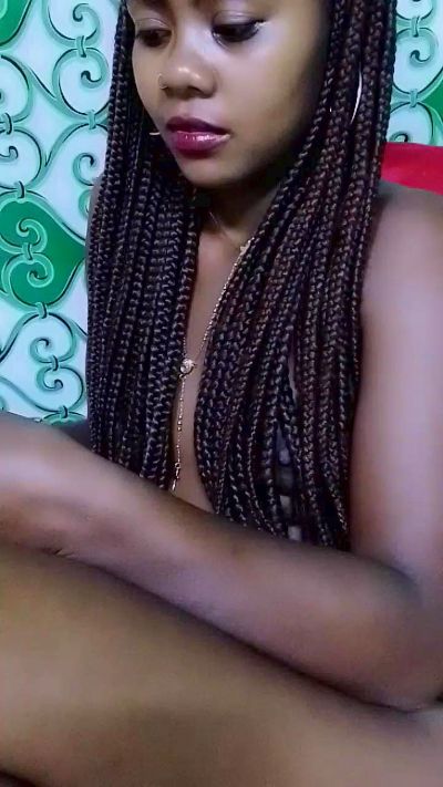 ameline1 live cam on Cam4