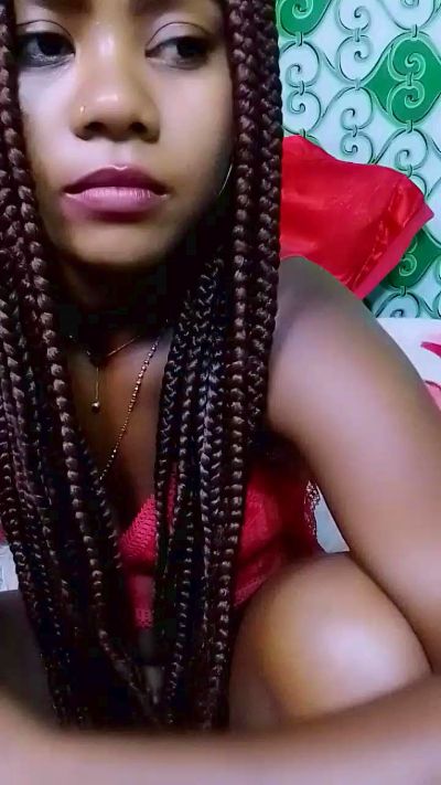 ameline1 live cam on Cam4