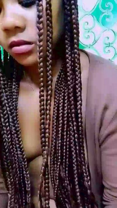 ameline1 live cam on Cam4