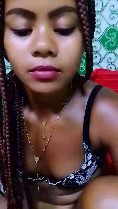 ameline1 live cam on Cam4