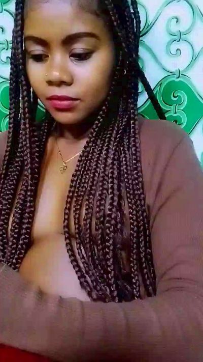 ameline1 live cam on Cam4
