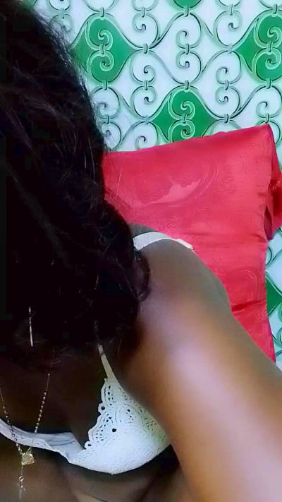 ameline1 live cam on Cam4