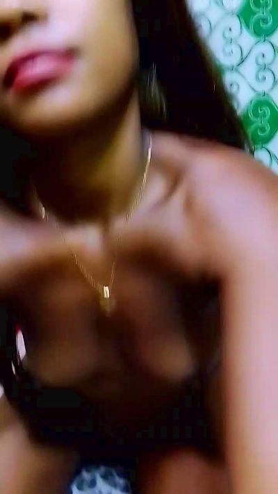 ameline1 live cam on Cam4