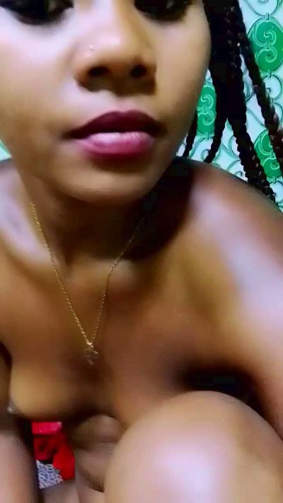 ameline1 live cam on Cam4