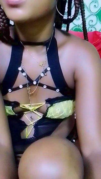 ameline1 live cam on Cam4
