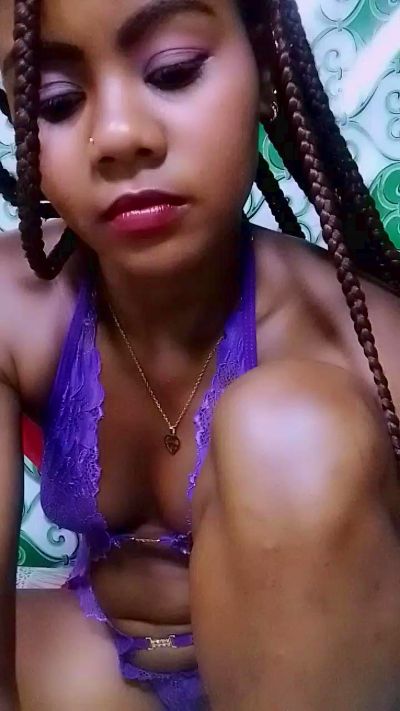 ameline1 live cam on Cam4