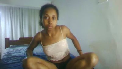 amichou5 live cam on Cam4