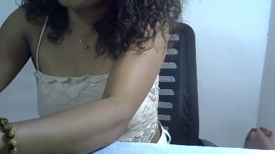 amichou5 live cam on Cam4