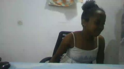 amichou5 live cam on Cam4