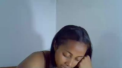 amichou5 live cam on Cam4