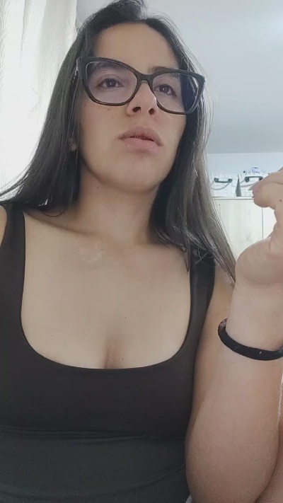 ammy_gomez27 live cam on Cam4