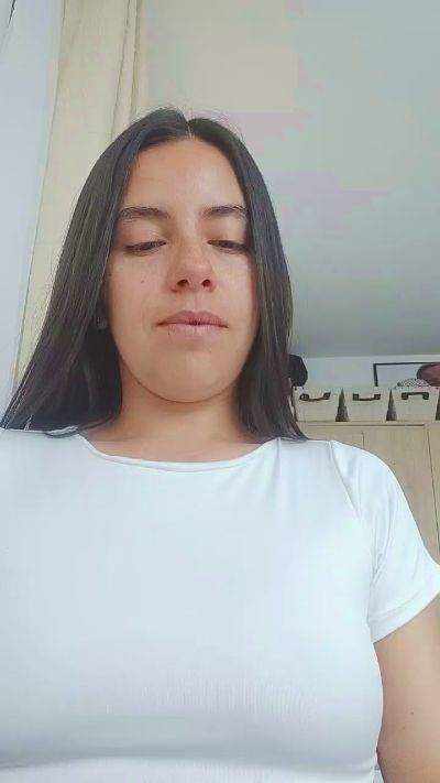ammy_gomez27 live cam on Cam4