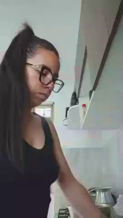 ammy_gomez27 live cam on Cam4