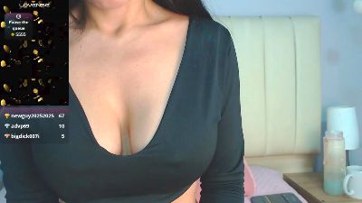 amy_le1 live cam on Cam4