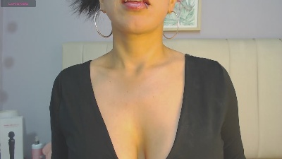 amy_le1 live cam on Cam4