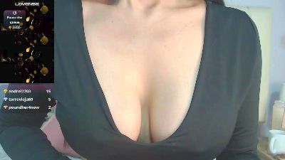 amy_le1 live cam on Cam4