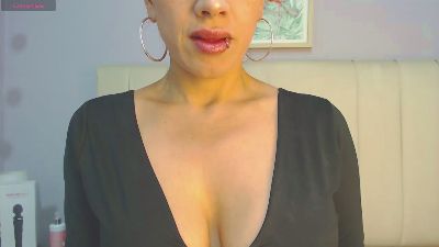 amy_le1 live cam on Cam4