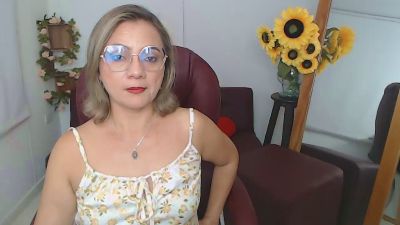 ana_milf live cam on Cam4