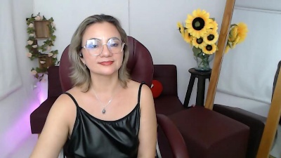 ana_milf live cam on Cam4