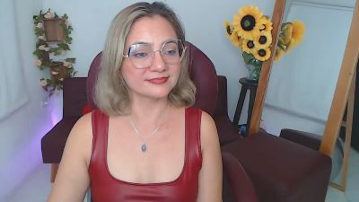 ana_milf live cam on Cam4