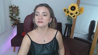 ana_milf live cam on Cam4